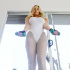 Olivia Austin in 'Insta-MILF'